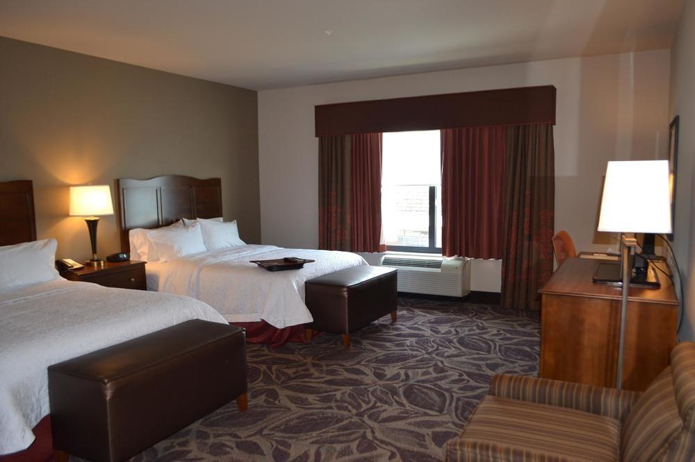 Hampton Inn Seattle/Everett Downtown Екстериор снимка